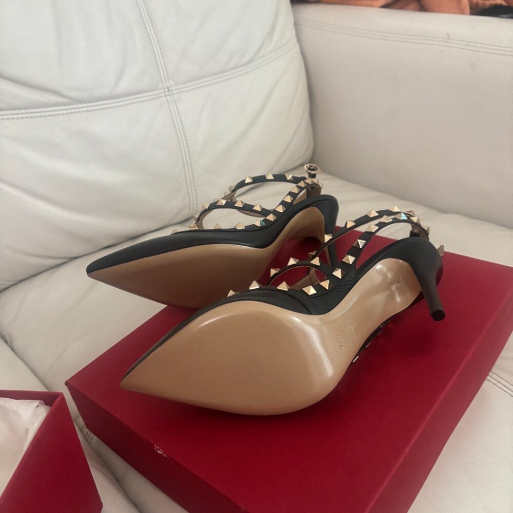 Valentino Garavani Heels - Picture 9 of 9